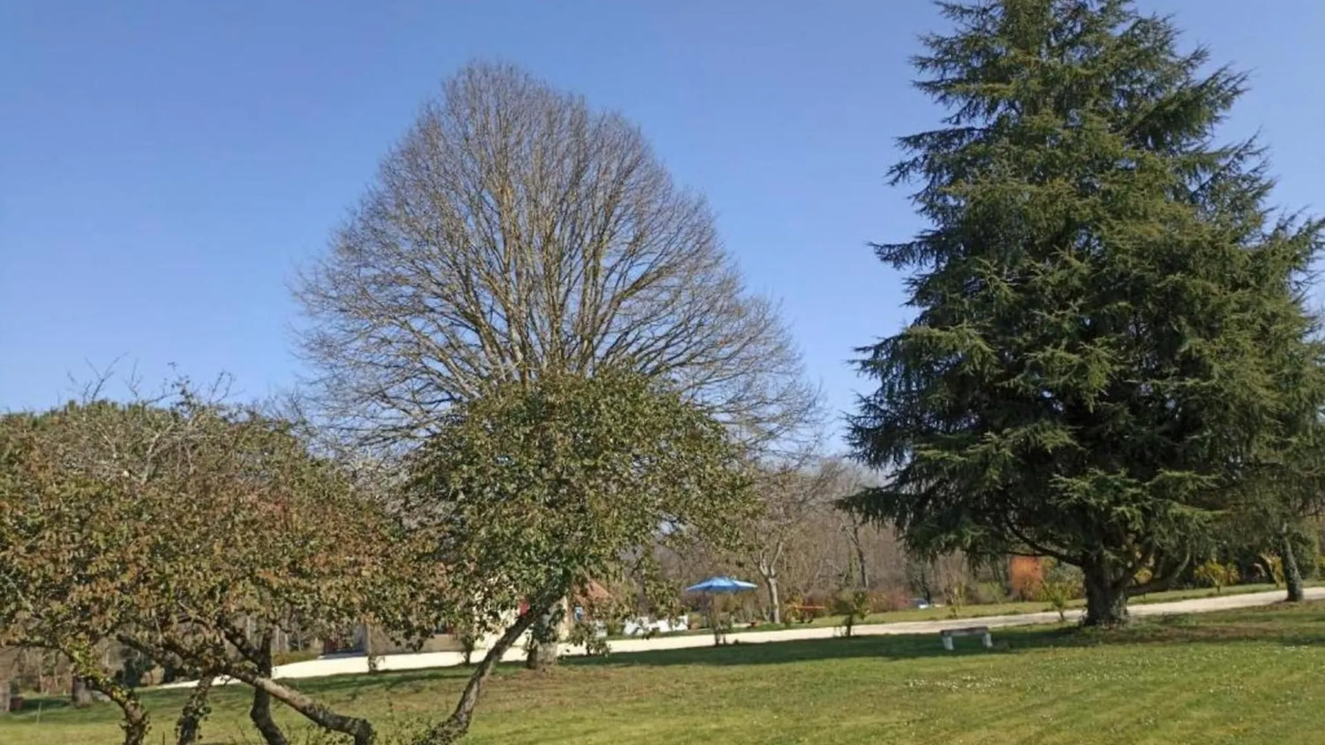 Pleasant Breton Holiday Home Near The Bay Of Douarnenez Crozon 0*,  Frankrijk